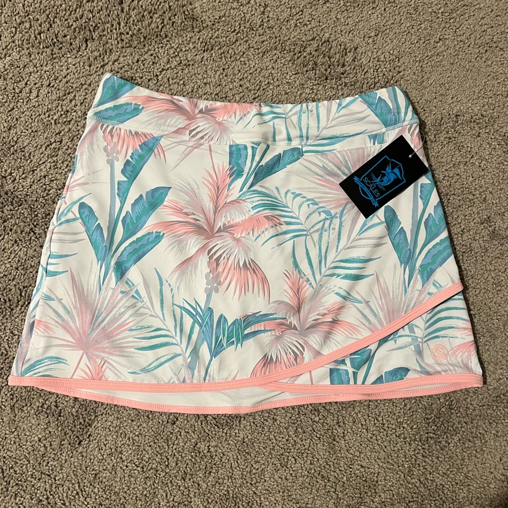 PALM CITY ICONIC SKORT 14" in White SIZE SMALL